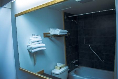 Best offers for Wells Gray Inn - Standard CLEARWATER