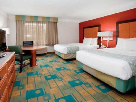 Best offers for La Quinta Inn & Suites Denver - Southwest/Lakewood Lakewood 