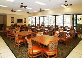 أفضل العروض ل كومفورتان انيفرسال ست يوديوس أورلاندو