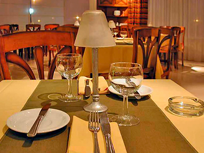 أفضل العروض ل Elegance Hotel Tres Arroyos ثريس ارويوس
