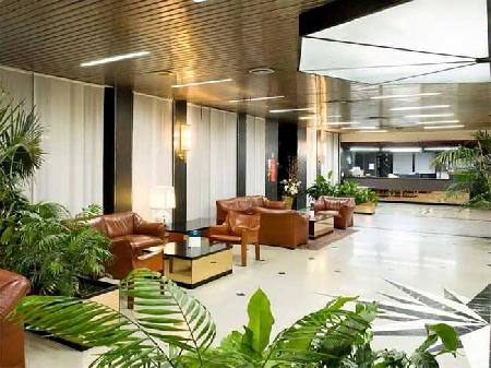 Best offers for Una Lodi Lodi