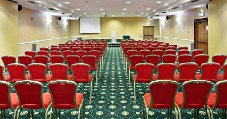 Best offers for HOLIDAY INN VERONA CONGRESS CENTRE Villafranca Di Verona