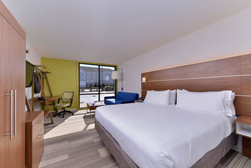 Best offers for HOLIDAY INN EXPRESS SPRINGFIELD Springfield