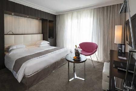 Best offers for Le Canberra Cannes