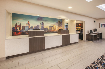 Best offers for LA QUINTA INN & SUITES CINCINNATI AIRPORT FLORENCE Florence