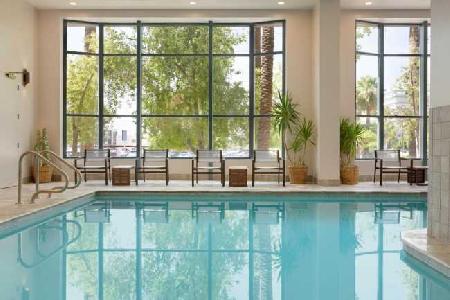 Best offers for Hilton Suites Phoenix Phoenix 