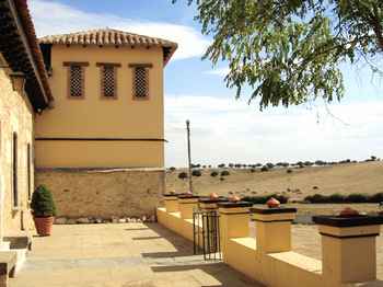 أفضل العروض ل ثينترو دي توريسمو رورال لا توريثييا سان بيدرو ديل فال