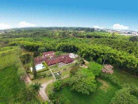 Best offers for LA FLORESTA HOTEL CAMPESTRE Armenia