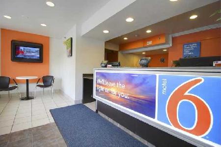 Best offers for MOTEL 6 LANTANA 688 Lantana 