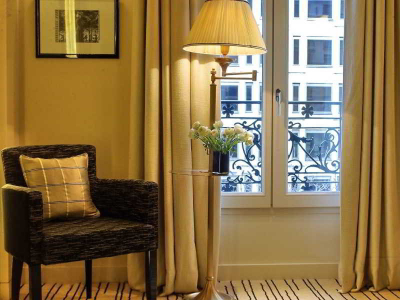 Best offers for Montaigne Paris