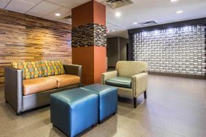 Best offers for COMFORT INN SUITES KANNAPOLIS  CONCORD Kannapolis