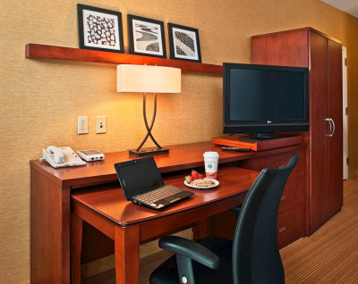 Best offers for Courtyard Indianapolis Airport Indianapolis 