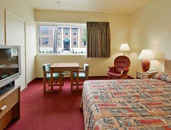 Best offers for Super 8 By Wyndham Sarnia On Sarnia