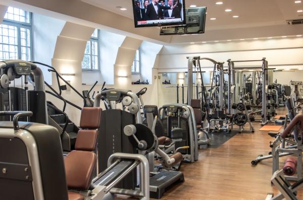 أفضل العروض ل اكسسيل روما مونتماريو (مين 4 نايت ستاي) روما