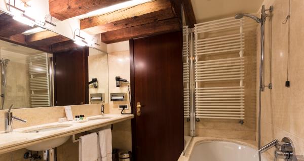 أفضل العروض ل راززيني بالاس فينسيا