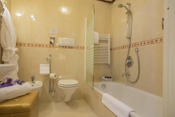 Best offers for Becher Venice