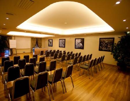 أفضل العروض ل فندق جراند سانتا ل يوسيا لانجومار كاراكيولو