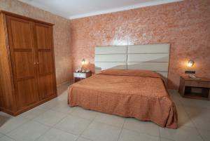 Best offers for La Pace Napoli