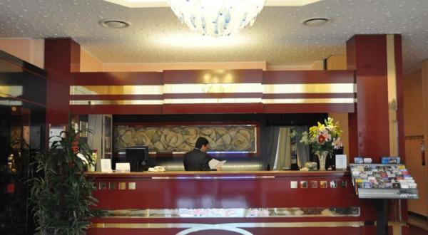 أفضل العروض ل لويد ميلانو ميلانو