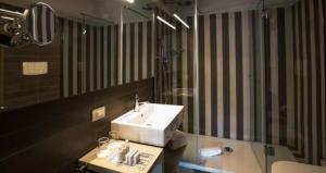 أفضل العروض ل فيفتي هاوس سليني ميلانو