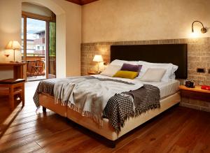 Best offers for Rezia Bormio