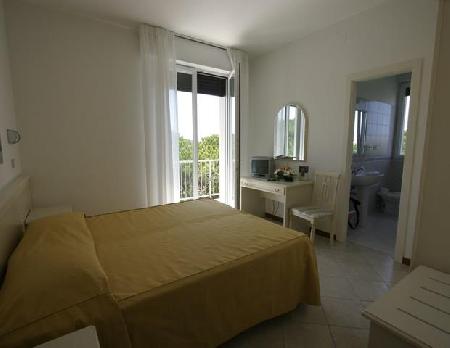 Best offers for PICCOLO MONDO Lucca