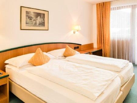 Best offers for Shandranj Tesero