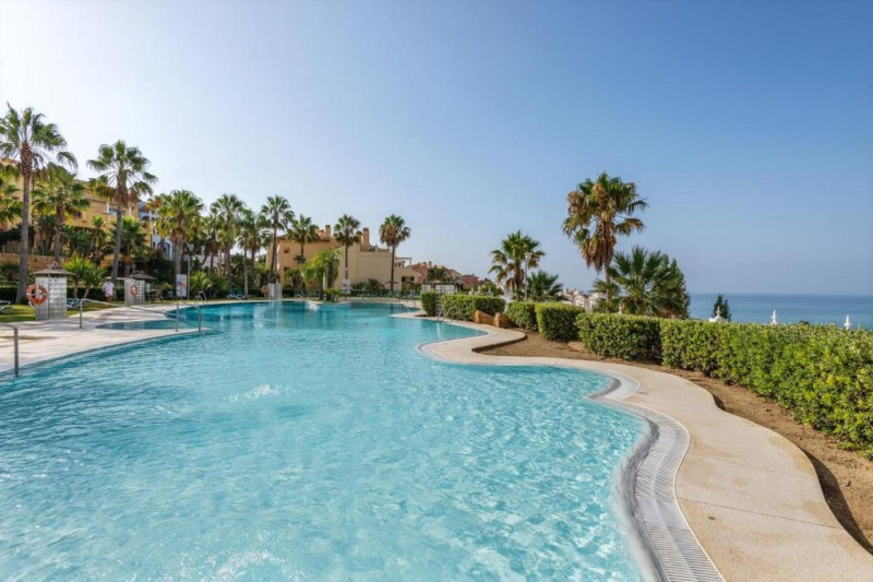 PIERRE ET VACANCES VILLAGE CLUB MANILVA TERRAZAS COSTA DEL SOL