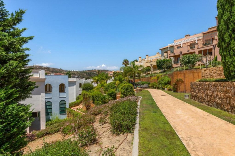 PIERRE ET VACANCES VILLAGE CLUB MANILVA TERRAZAS COSTA DEL SOL