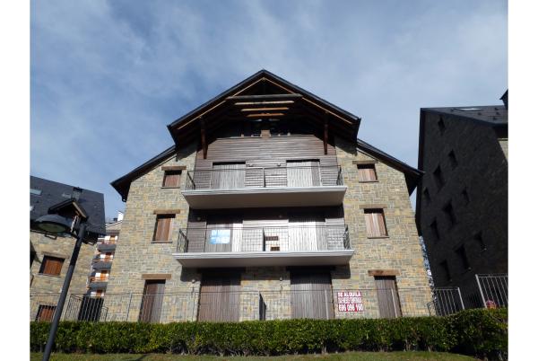 Best offers for Apartamentos Sallent-Escarrilla 3000 Formigal