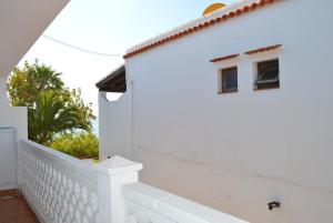 Best offers for Blanco y Negro SANTA EULALIA