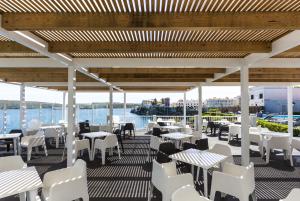 أفضل العروض ل ارتييم كارلوس اس كاستل