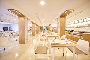 Best offers for Mediterranean bay El Arenal Beach