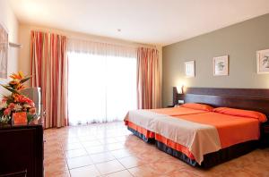 Best offers for Hotel LIVVO Lago Taurito Playa de Taurito