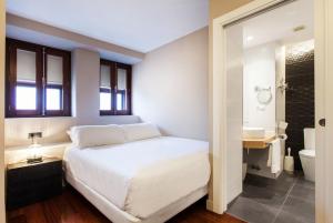 Best offers for O Semaforo Fisterra