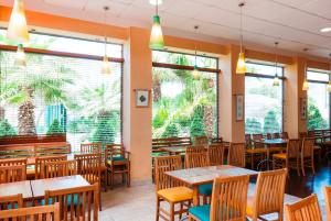 Best offers for ibis Valencia Bonaire Aeropuerto Ribadeo