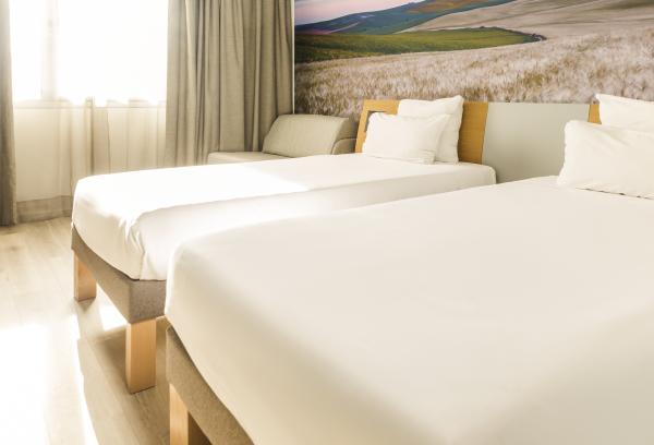 أفضل العروض ل نوبوتيل اشبيليه اشبيلية