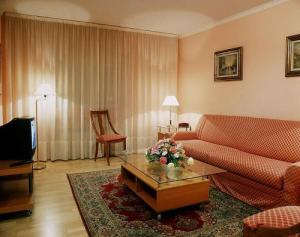 Best offers for SHS HOTEL AEROPUERTO Arganda Del Rey