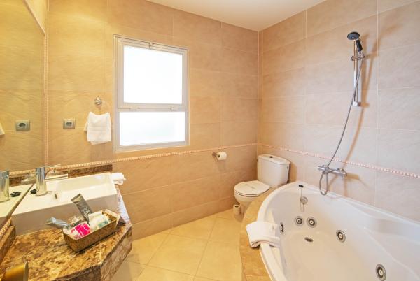 Best offers for Montjoi Sant Feliu De Guixols