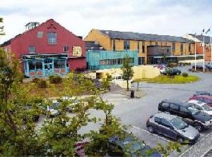 South Court Business & Leisure