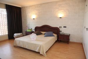 Best offers for 4R Gran Europe COMARRUGA