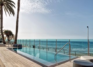 أفضل العروض ل دون جريجوري باى دوناس  ) ونلي ادولتس) سان اجوستين