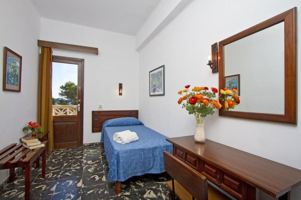 Best offers for HOSTAL ORIOLA Cala San Vicente