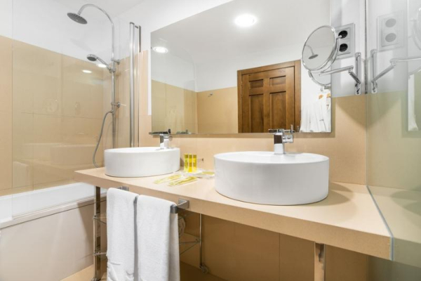 أفضل العروض ل يوروستارس باثو دي سوبير سوبر