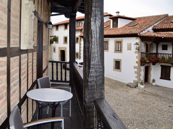Best offers for Suites con Jacuzzi Santillana Santillana Del Mar