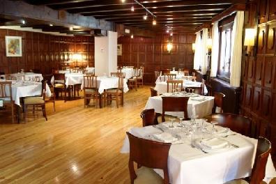Best offers for HUSA RIU NERE HTL Viella