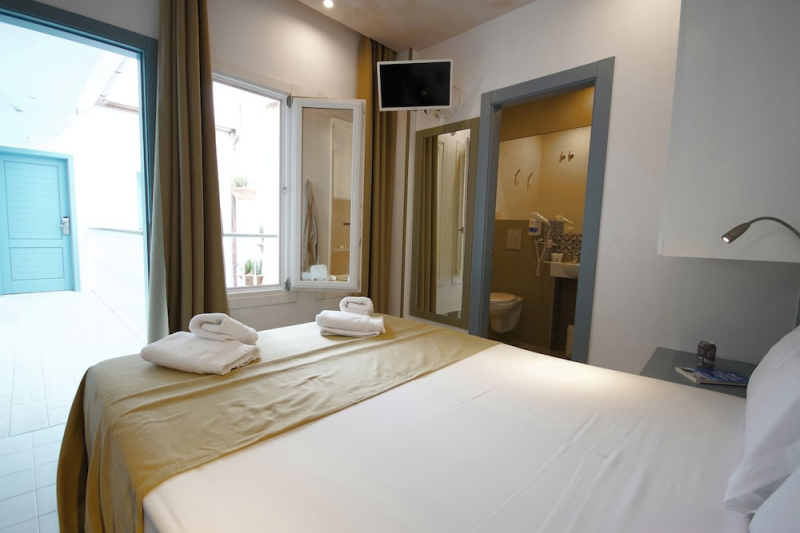 Best offers for Hostal Gravina Tarifa