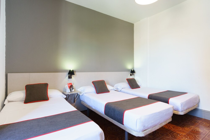 Best offers for OYO Hostal Sanchez Granada