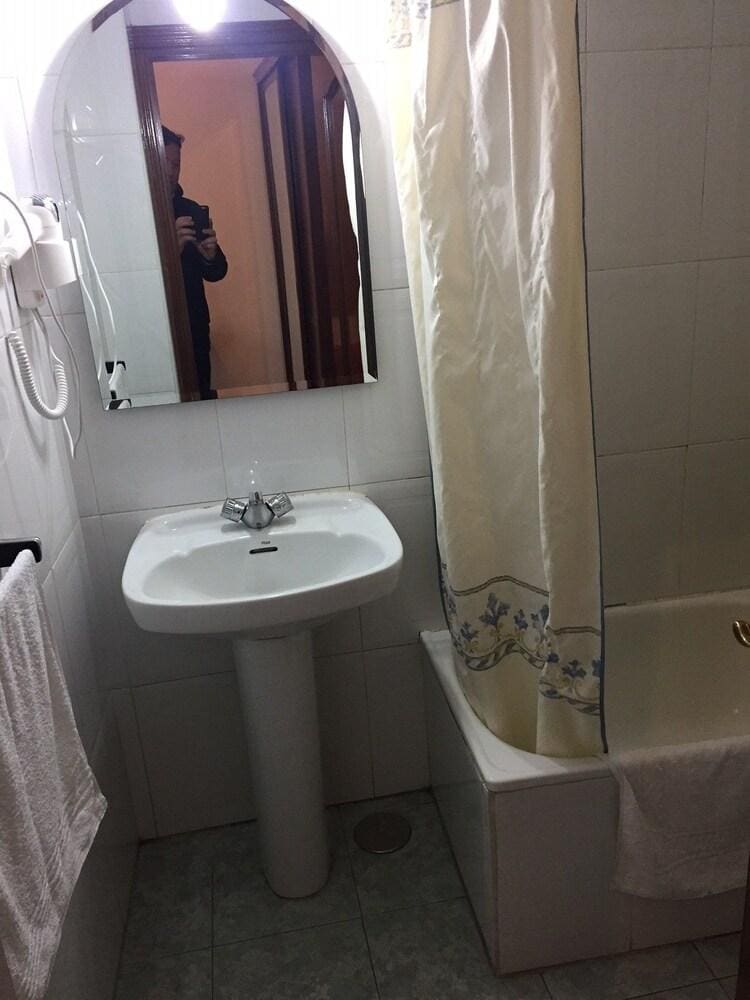 أفضل العروض ل نزل بالاثيوس فوينكارال مدريد