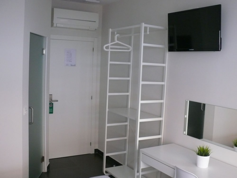 Best offers for Hostal Cama del Mar Valencia